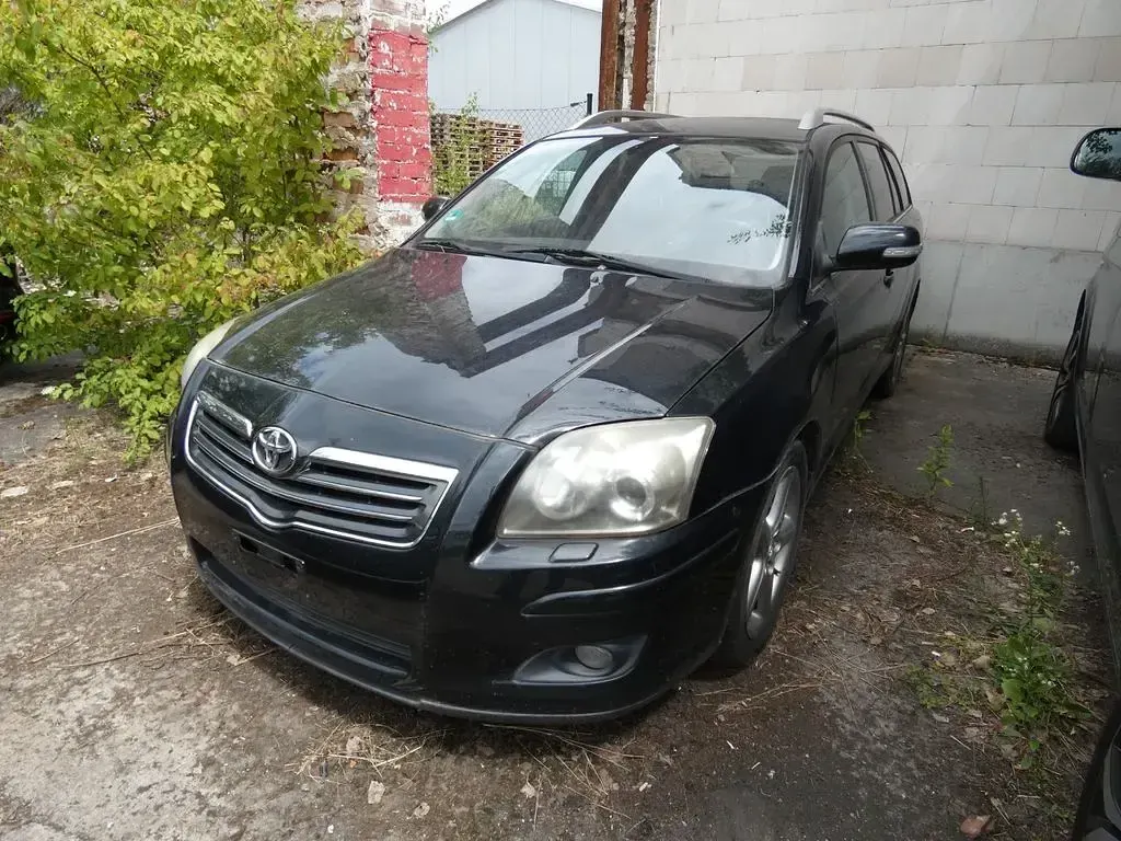 Gebraucht Toyota Avensis Executive 177 PS (130 kW) 2008 Black mica / ink (metallic) Kombi