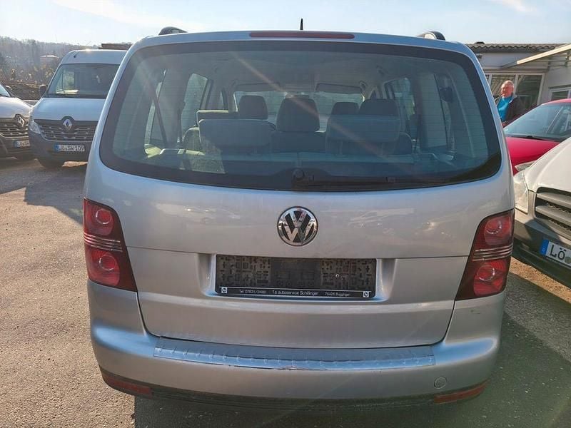 Gebraucht VW Touran 140 PS (102 kW) 2010 Silber Van / Kleinbus