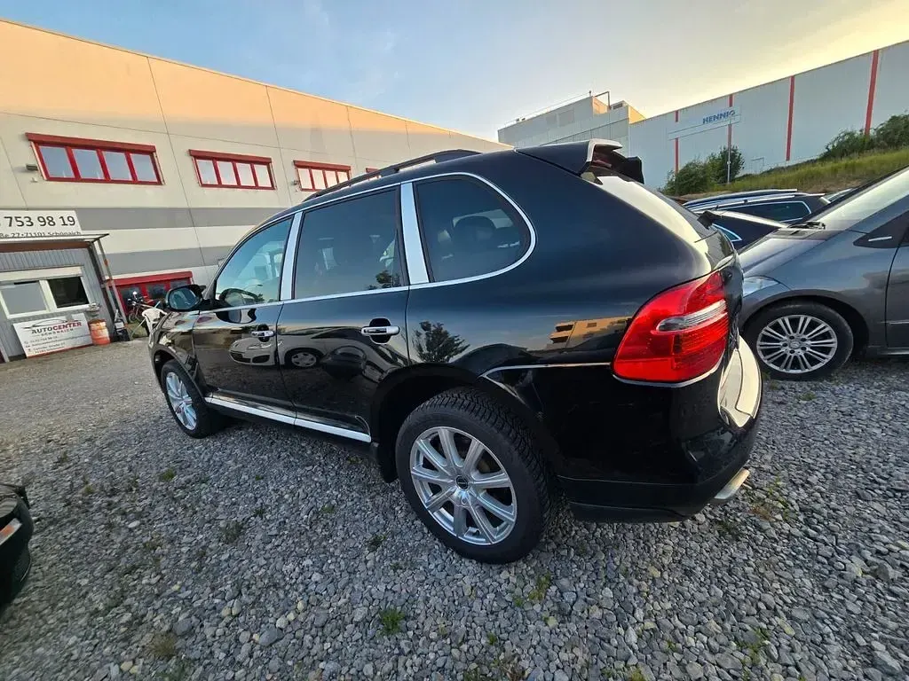 Gebraucht Porsche Cayenne 239 PS (175 kW) 2010 Schwarz SUV