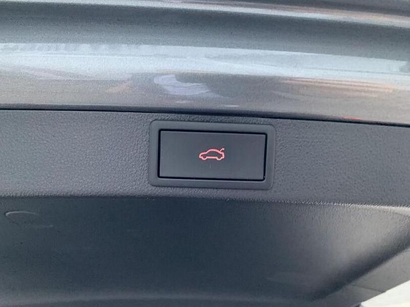 Gebraucht Skoda Octavia SportLine 190 PS (139 kW) 2024 Graphitegrau metallic (metallic) Kombi