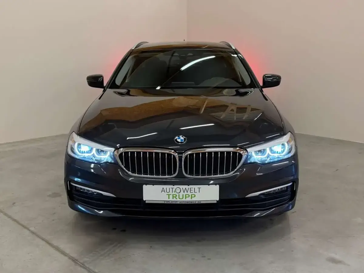 Gebraucht BMW 530 Performance 265 PS (194 kW) 2019 Grau Limousine