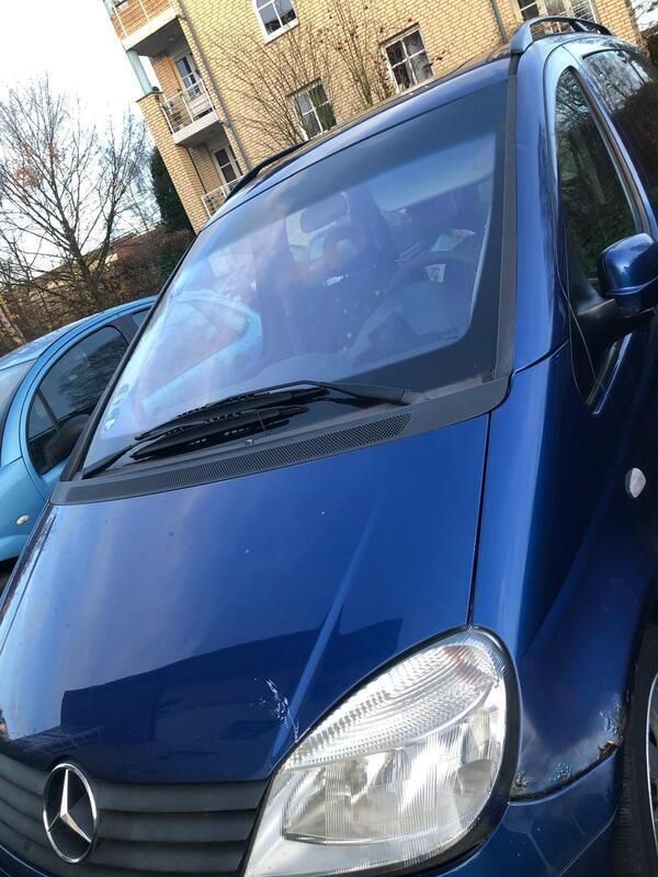 Blau Gebraucht 2002 Mercedes Vaneo Van / Kleinbus | 750 € (Guter Preis) - Bild 1/4