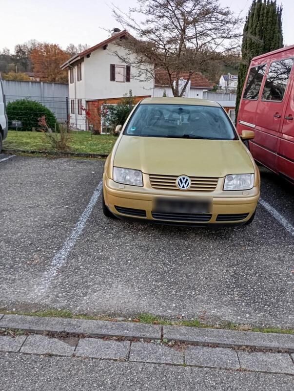 Gold Gebraucht 1999 VW Bora Limousine | 350 € (Superpreis) - Bild 1/4