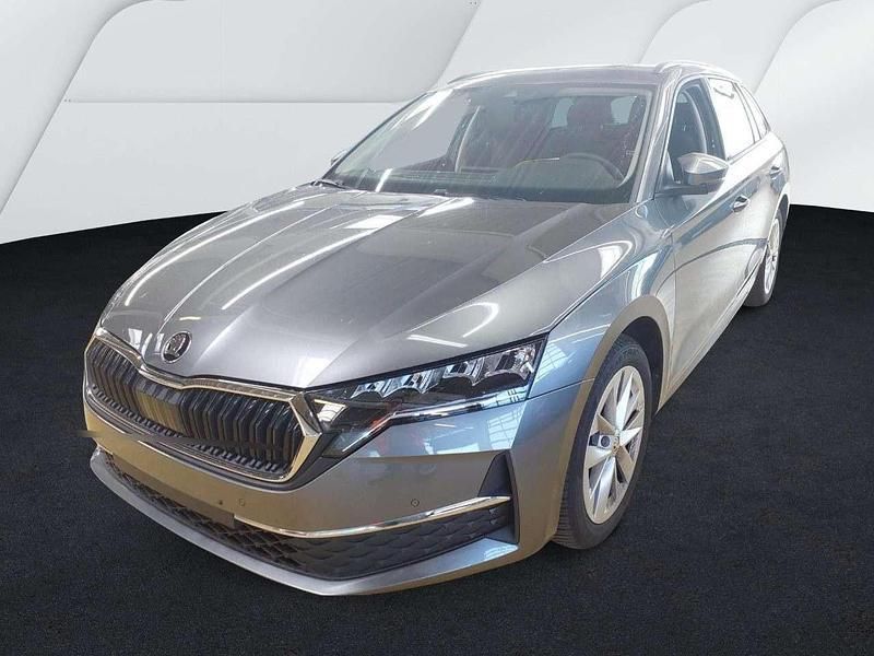 Graphitegrau met. Gebraucht 2024 Skoda Octavia Selection Limousine | 29.950 € (Fairer Preis) - Bild 1/1