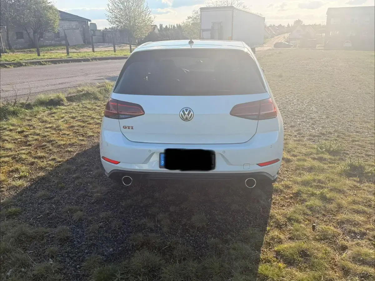 Gebraucht VW Golf VII GTI 245 PS (180 kW) 2018 Weiß Limousine