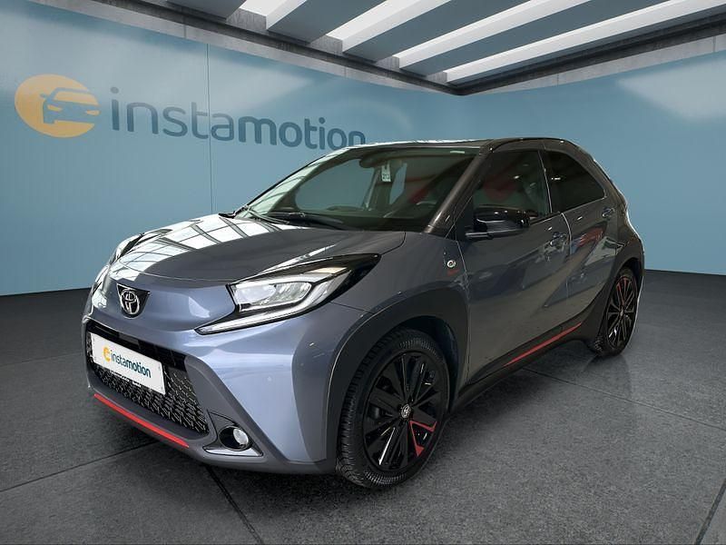 Grau Gebraucht 2023 Toyota Aygo Kleinwagen | 20.499 € (Teuer) - Bild 1/4
