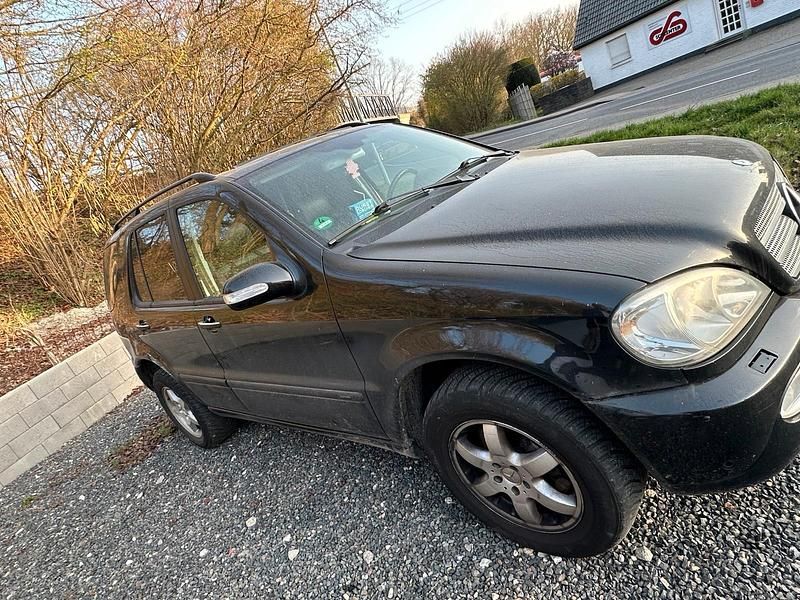 Gebraucht Mercedes ML400 250 PS (183 kW) 2005 SUV
