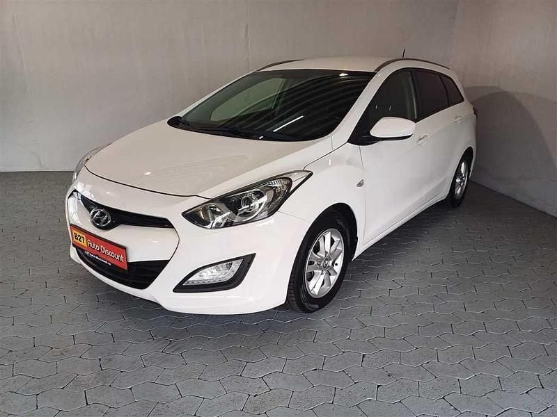 Creamy white Gebraucht 2014 Hyundai i30 Edition Kombi | 7.950 € (Etwas zu teuer) - Bild 1/4
