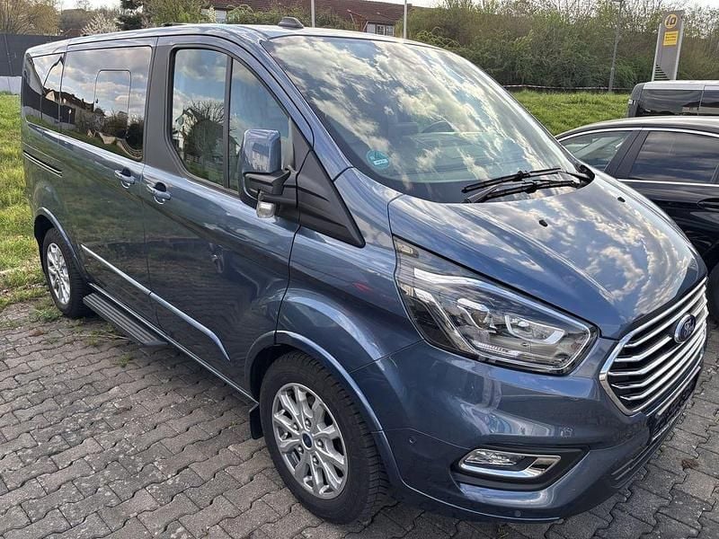 Gebraucht Ford Tourneo Custom Titanium X 170 PS (125 kW) 2024 Blau Van