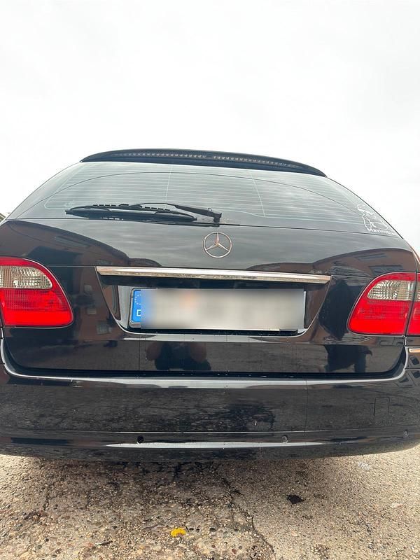Gebraucht Mercedes E320 224 PS (164 kW) 2006 Schwarz Kombi