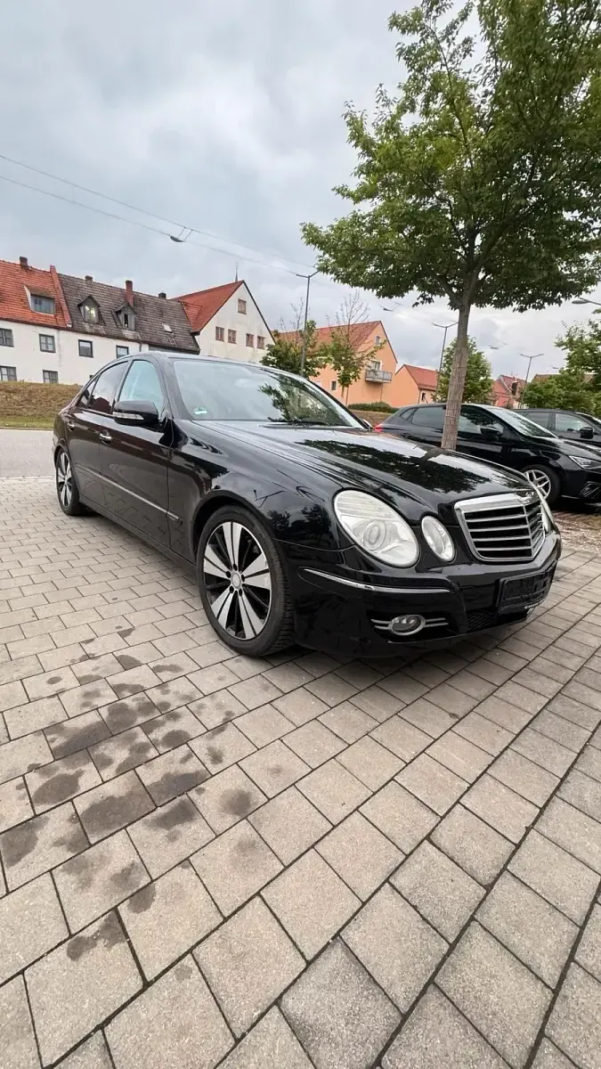 Gebraucht Mercedes E350 292 PS (214 kW) 2009 Schwarz Limousine