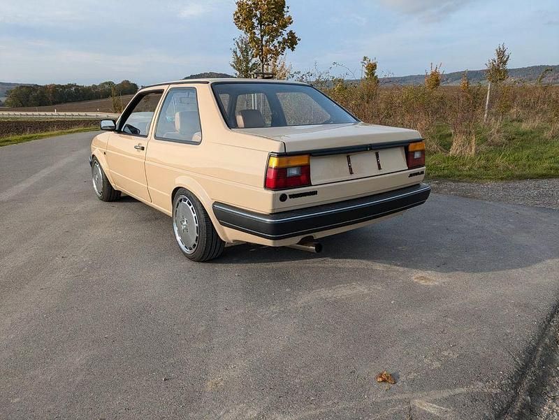 Second-hand VW Jetta 174 CP (127 kW) 1984 Bej Berlinǎ