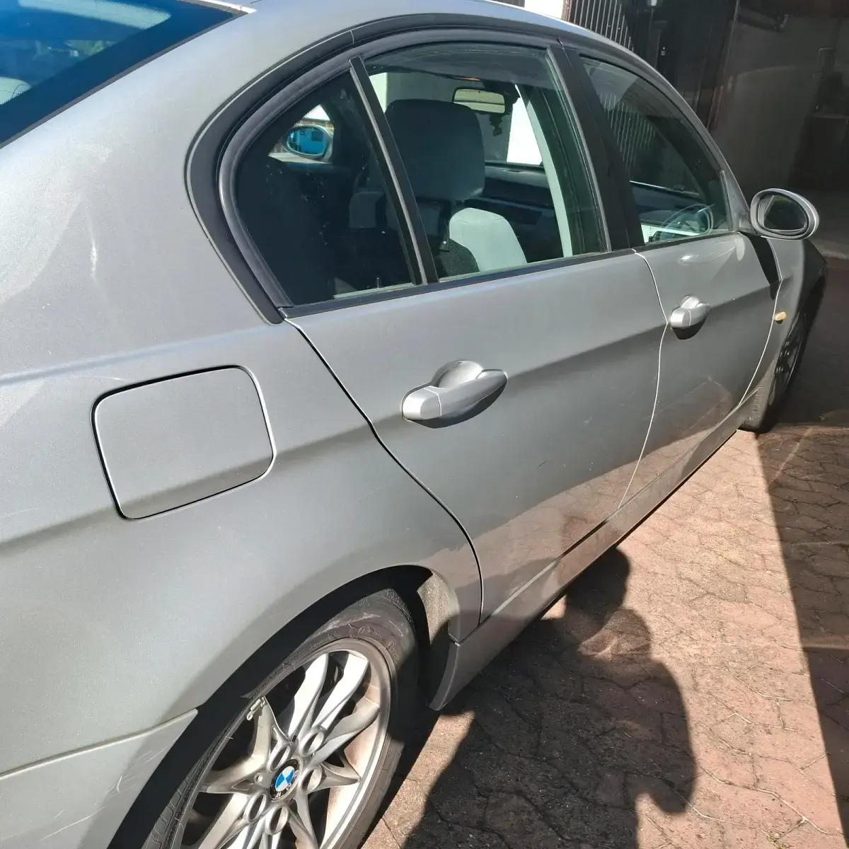 Gebraucht BMW 320 150 PS (110 kW) 2006 Silber Limousine