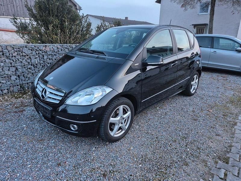 Schwarz Gebraucht 2011 Mercedes A180 Avantgarde Limousine | 3.990 € (Fairer Preis) - Bild 1/4