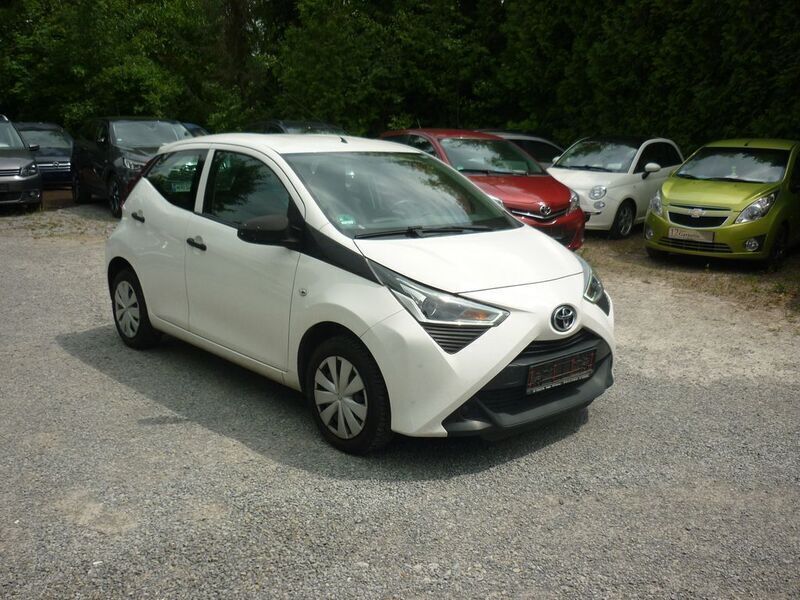 Weiß Gebraucht 2019 Toyota Aygo Kleinwagen | 8.900 € (Fairer Preis) - Bild 1/4