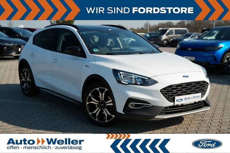 Usata Ford Focus Active 125 CV (91 kW) 2022 Bianco Berlina