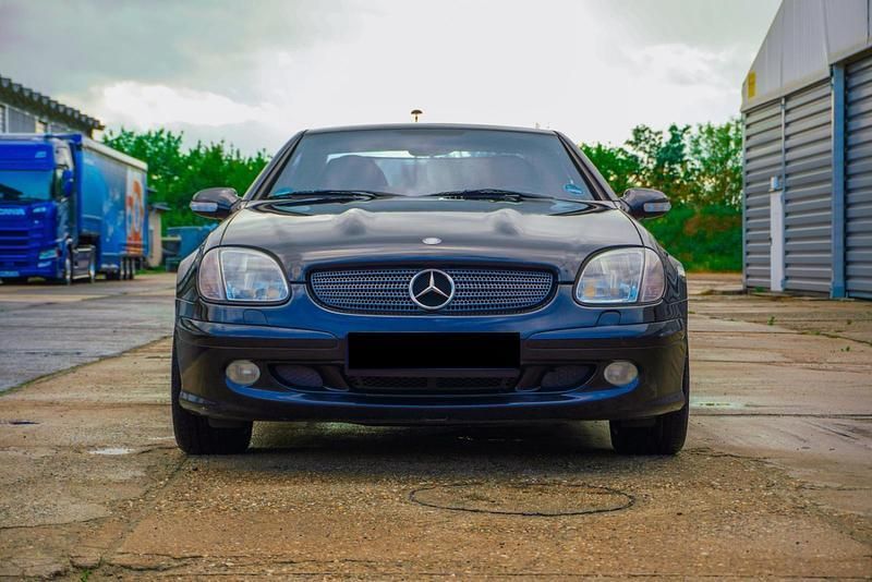 Schwarz Gebraucht 2001 Mercedes SLK320 Cabrio | 9.500 € - Bild 1/4