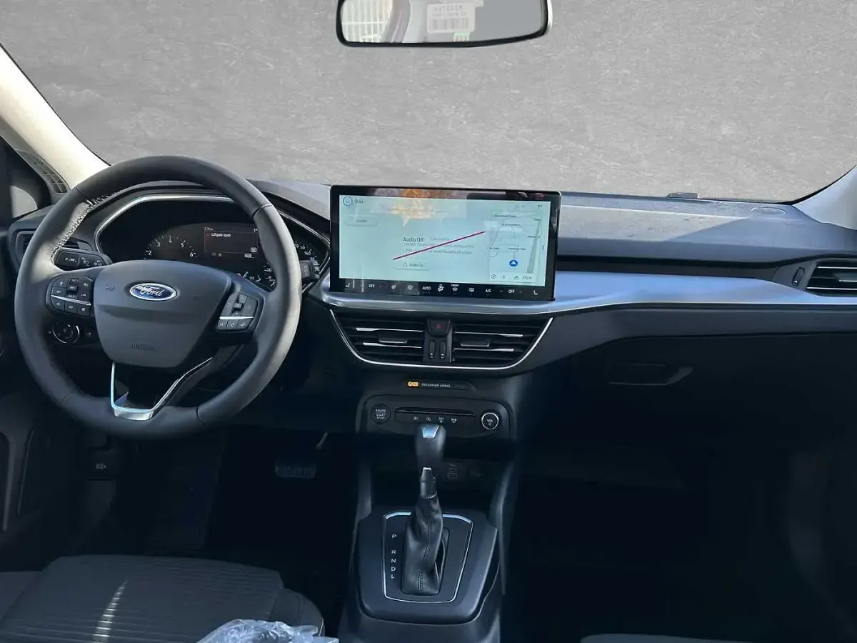 Nouă Ford Focus Titanium 155 CP (114 kW) 2025 Roșu Break