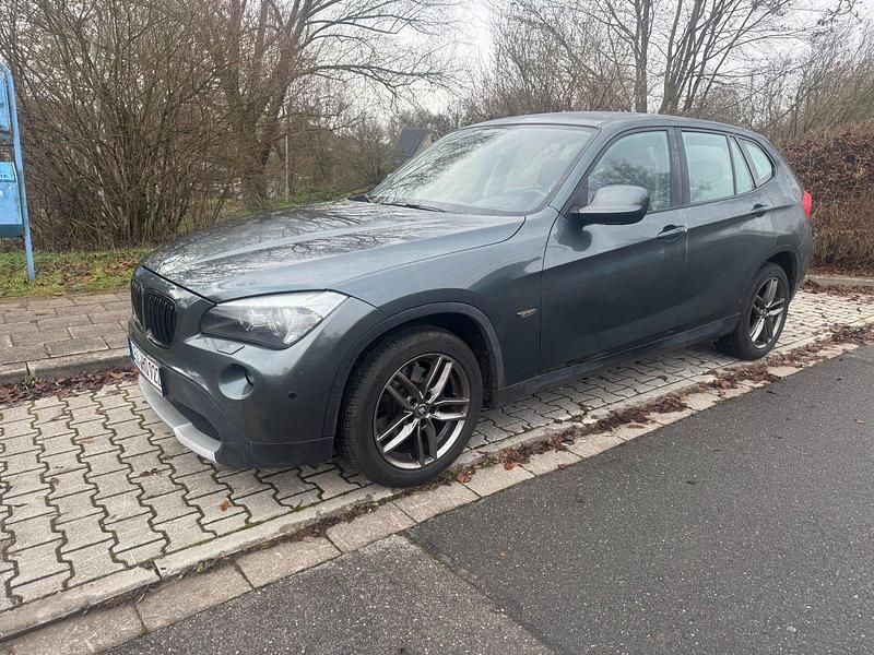 Grau Gebraucht 2010 BMW X1 SUV | 5.500 € (Superpreis) - Bild 1/4