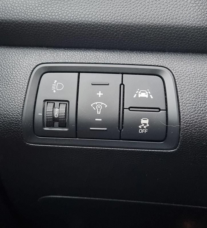 Gebraucht Hyundai i20 120 PS (88 kW) 2018 Grau Kleinwagen