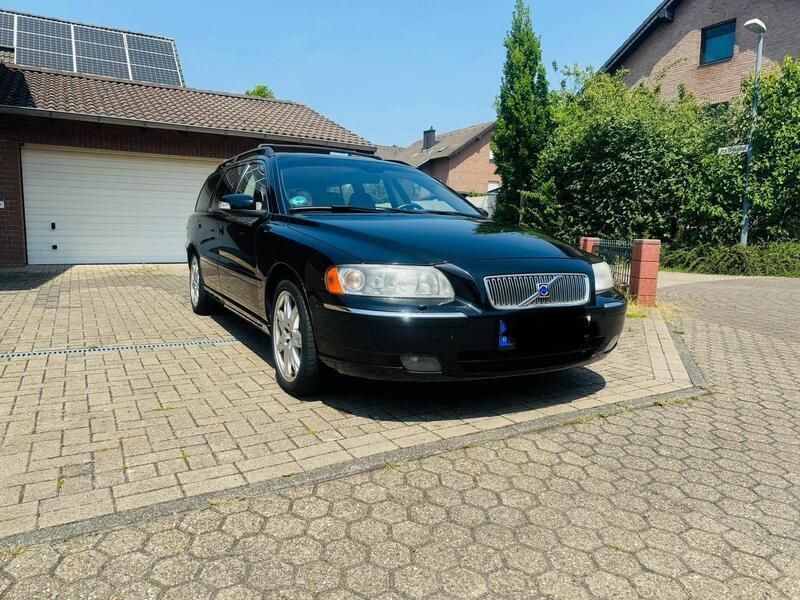 Schwarz Gebraucht 2006 Volvo V70 Kombi | 3.999 € (Fairer Preis) - Bild 1/4