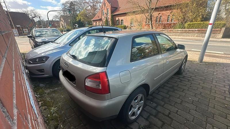 Gebraucht Audi A3 102 PS (75 kW) 2002 Gold Kleinwagen