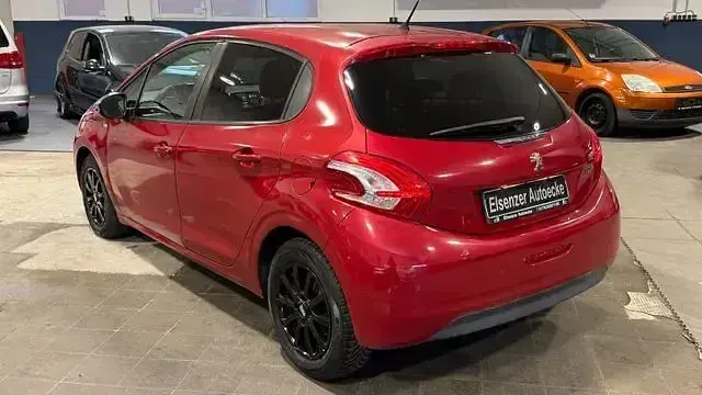Gebraucht Peugeot 208 82 PS (60 kW) 2014 Rot Kleinwagen
