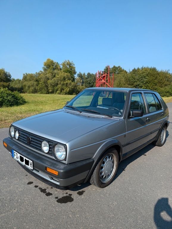 Grau Gebraucht 1990 VW Golf II GTD Limousine | 9.050 € - Bild 1/4