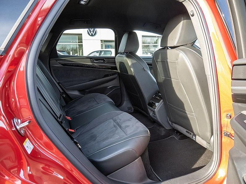 Gebraucht VW ID.7 Pro 210 kW (286 PS) 2025 Rot Limousine