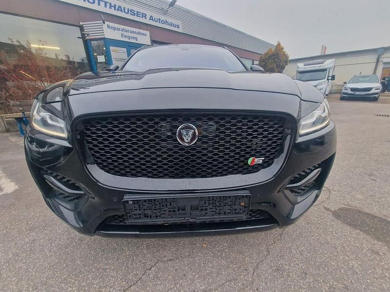 Gebraucht Jaguar F-Pace S 300 PS (220 kW) 2017 Grau SUV