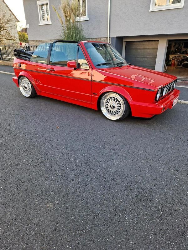 Rot Gebraucht 1992 VW Golf Cabriolet Sportline Cabrio | 13.200 € - Bild 1/4