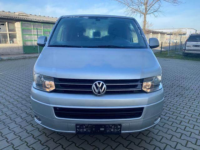 Gebraucht VW Caravelle 179 PS (131 kW) 2013 Silber Van / Kleinbus