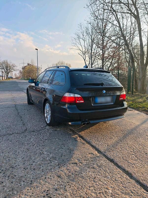 Gebraucht BMW 530 231 PS (169 kW) 2006 Schwarz Kombi