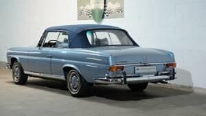 Gebraucht Mercedes 220 SE 120 PS (88 kW) 1963 Blau Cabrio