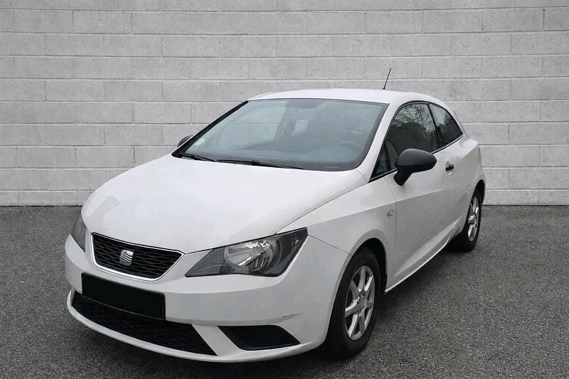 Weiß Gebraucht 2012 Seat Ibiza Kleinwagen | 2.490 € (Guter Preis) - Bild 1/4
