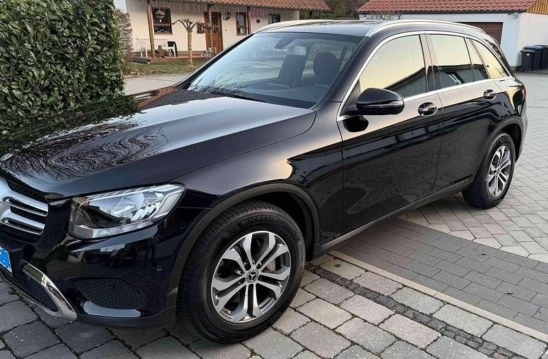Gebraucht Mercedes GLC220 Exclusive 170 PS (125 kW) 2018 Schwarz SUV