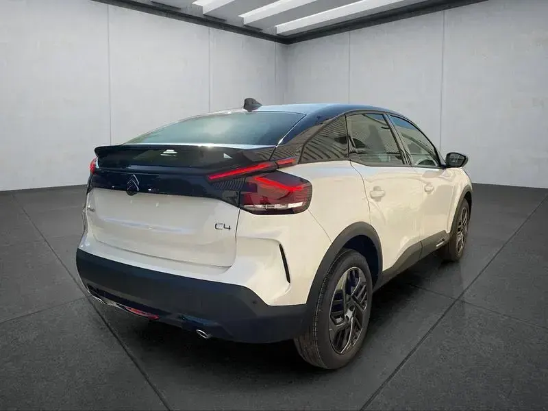Używany Citroën C4 PureTech 131 KM (96 kW) 2023 Biały SUV