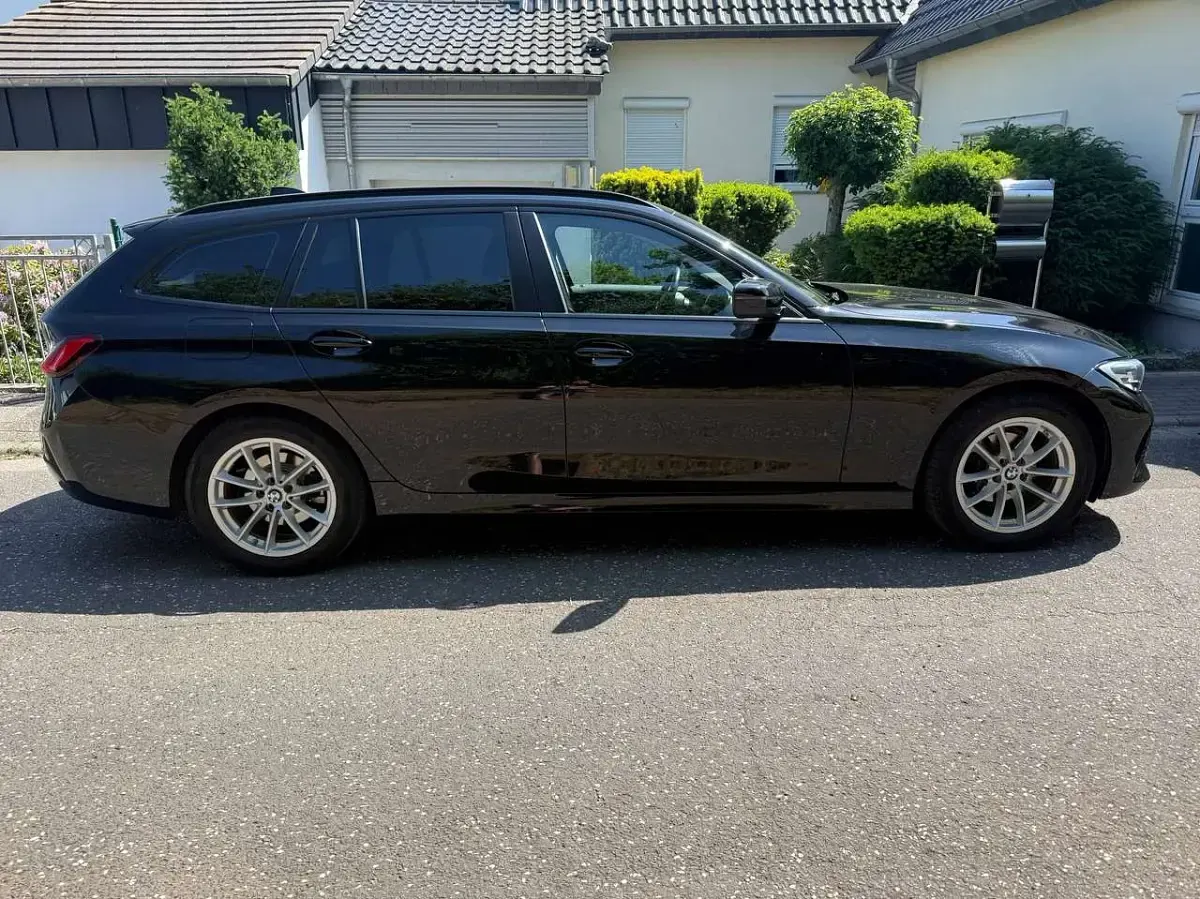 Gebraucht BMW 318 Shadowline 150 PS (110 kW) 2021 Schwarz Kombi