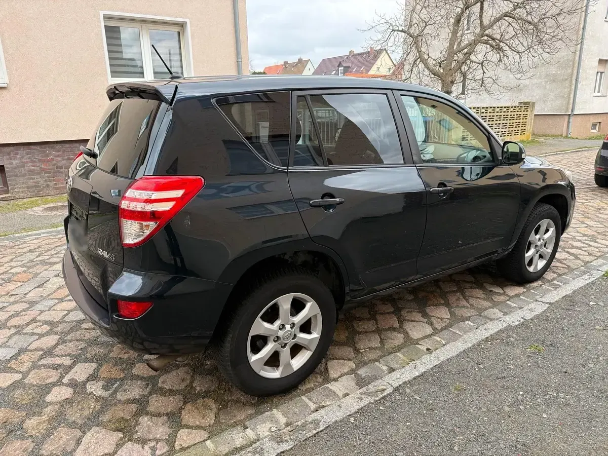 Gebraucht Toyota RAV4 150 PS (110 kW) 2011 Blau SUV