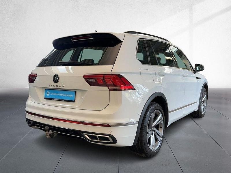 Gebraucht VW Tiguan R-line 150 PS (110 kW) 2023 Weiß SUV
