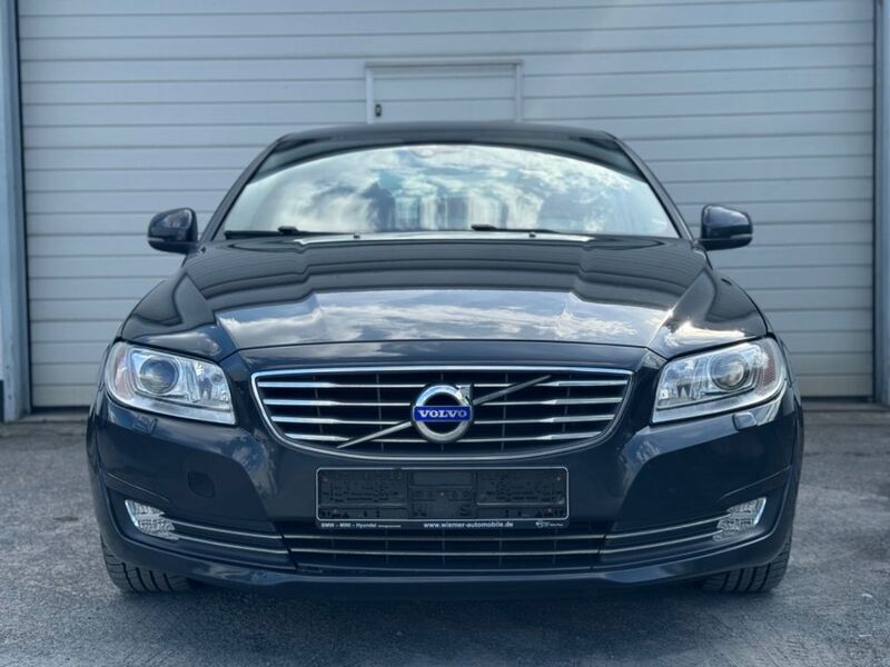 Grau Gebraucht 2016 Volvo S80 Momentum Limousine | 10.999 € (Guter Preis) - Bild 1/4