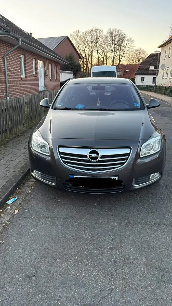 Gebraucht Opel Insignia 131 PS (96 kW) 2010 Grau Limousine