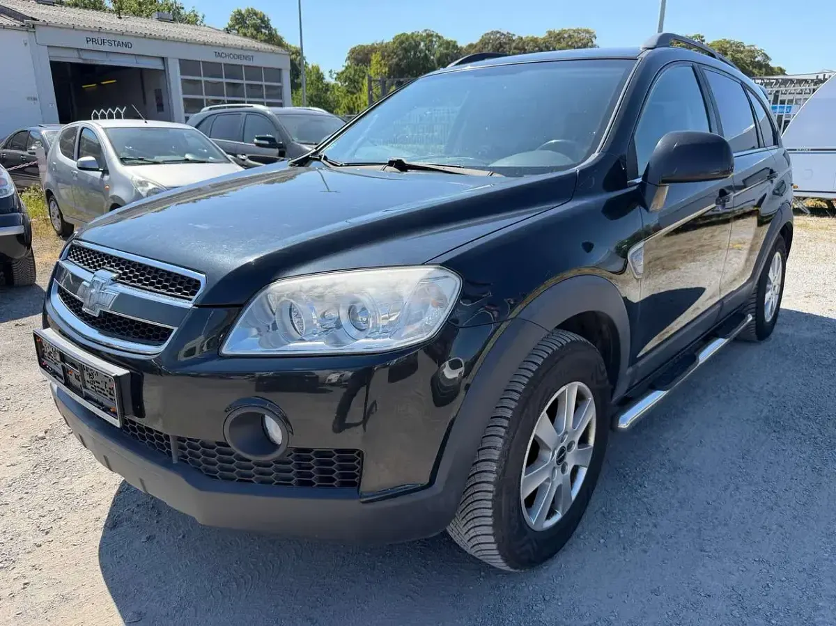 Gebraucht Chevrolet Captiva LS 136 PS (100 kW) 2009 Karbonschw graphitschw midnigh SUV