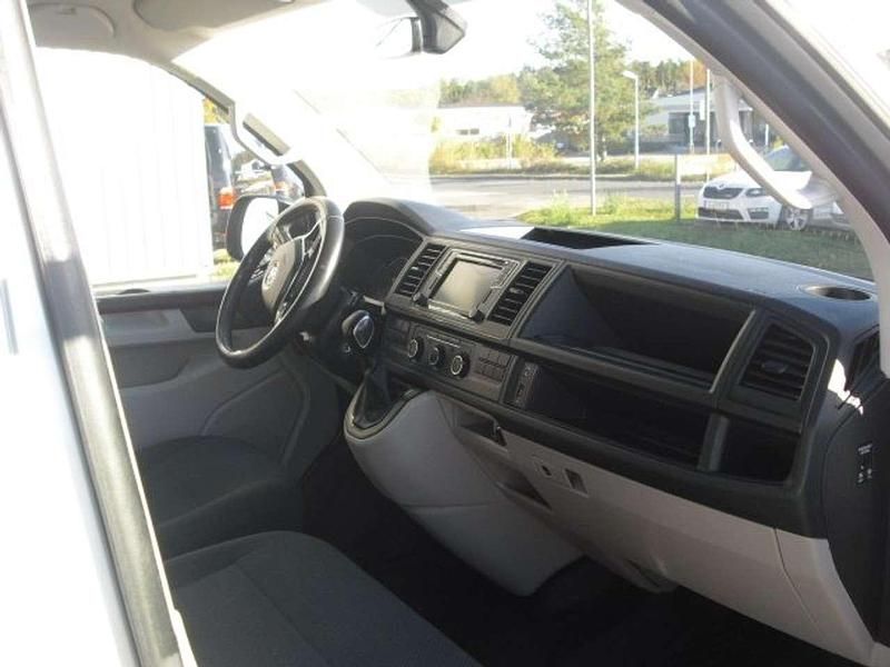 Gebraucht VW Transporter 150 PS (110 kW) 2018 Reflexsilber metallic Van