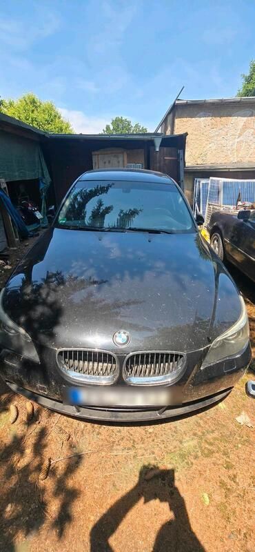 Schwarz Gebraucht 2004 BMW 525 Kombi | 2.950 € (Guter Preis) - Bild 1/4
