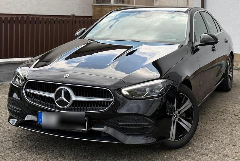 Schwarz Gebraucht 2022 Mercedes C180 Limousine | 29.950 € (Fairer Preis) - Bild 1/4