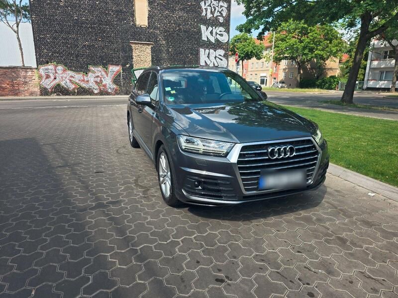 Grau Gebraucht 2017 Audi Q7 S-Line SUV | 37.500 € (Fairer Preis) - Bild 1/4