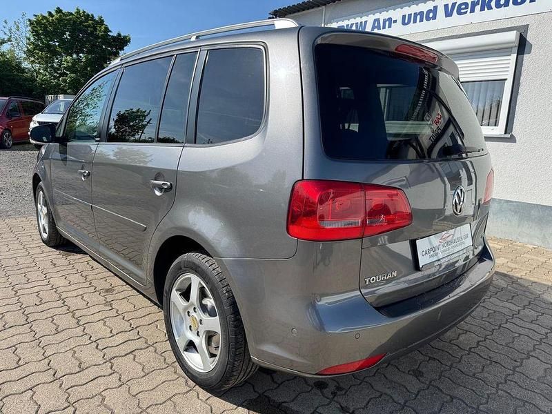 Gebraucht VW Touran Style 140 PS (102 kW) 2012 Grau Van / Kleinbus