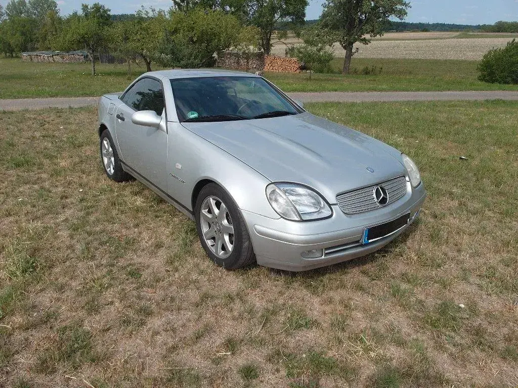 Gebraucht Mercedes SLK230 193 PS (141 kW) 1999 Silber Cabrio