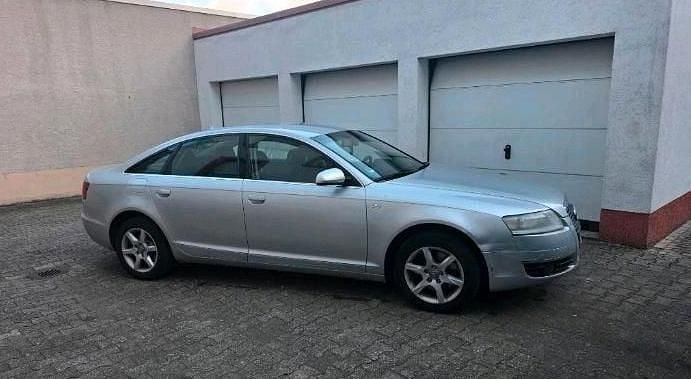 Silber Gebraucht 2005 Audi A6 Limousine | 2.000 € (Superpreis) - Bild 1/4
